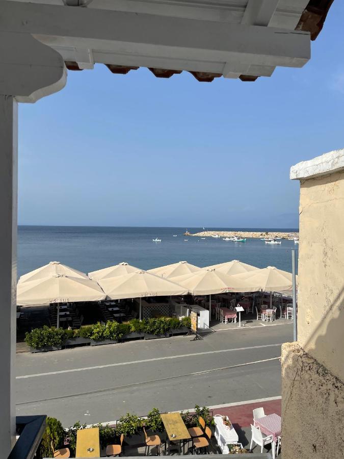 Mare Front Harbor *